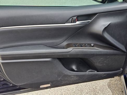 Used 2022 Toyota Camry XSE FWD image 10