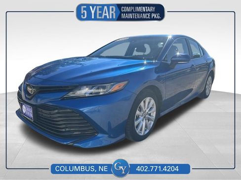 Used 2020 Toyota Camry LE w/ Convenience Package FWD image 1