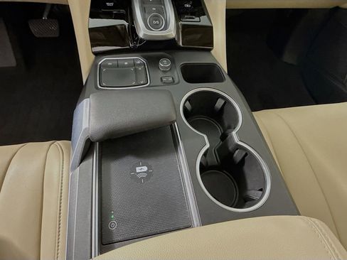 Used 2023 Acura MDX SH-AWD image 15