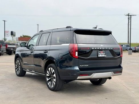 Certified 2025 Ford Expedition Platinum w/ Driver's Package AWD/4WD image 3