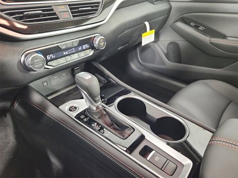 New 2025 Nissan Altima 2.5 SR w/ SR Premium Package image 21