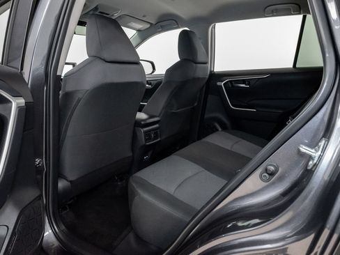Used 2025 Toyota RAV4 XLE AWD/4WD image 21