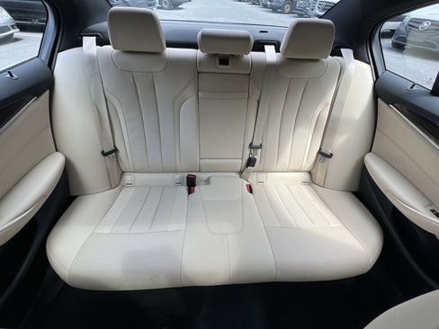Used 2023 BMW 530i xDrive w/ Convenience Package AWD/4WD image 15