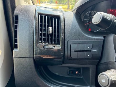 Used 2017 RAM ProMaster 3500 w/ Premium Appearance Group FWD image 38
