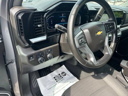 Used 2025 Chevrolet Silverado 2500 LT w/ Convenience Package AWD/4WD image 17