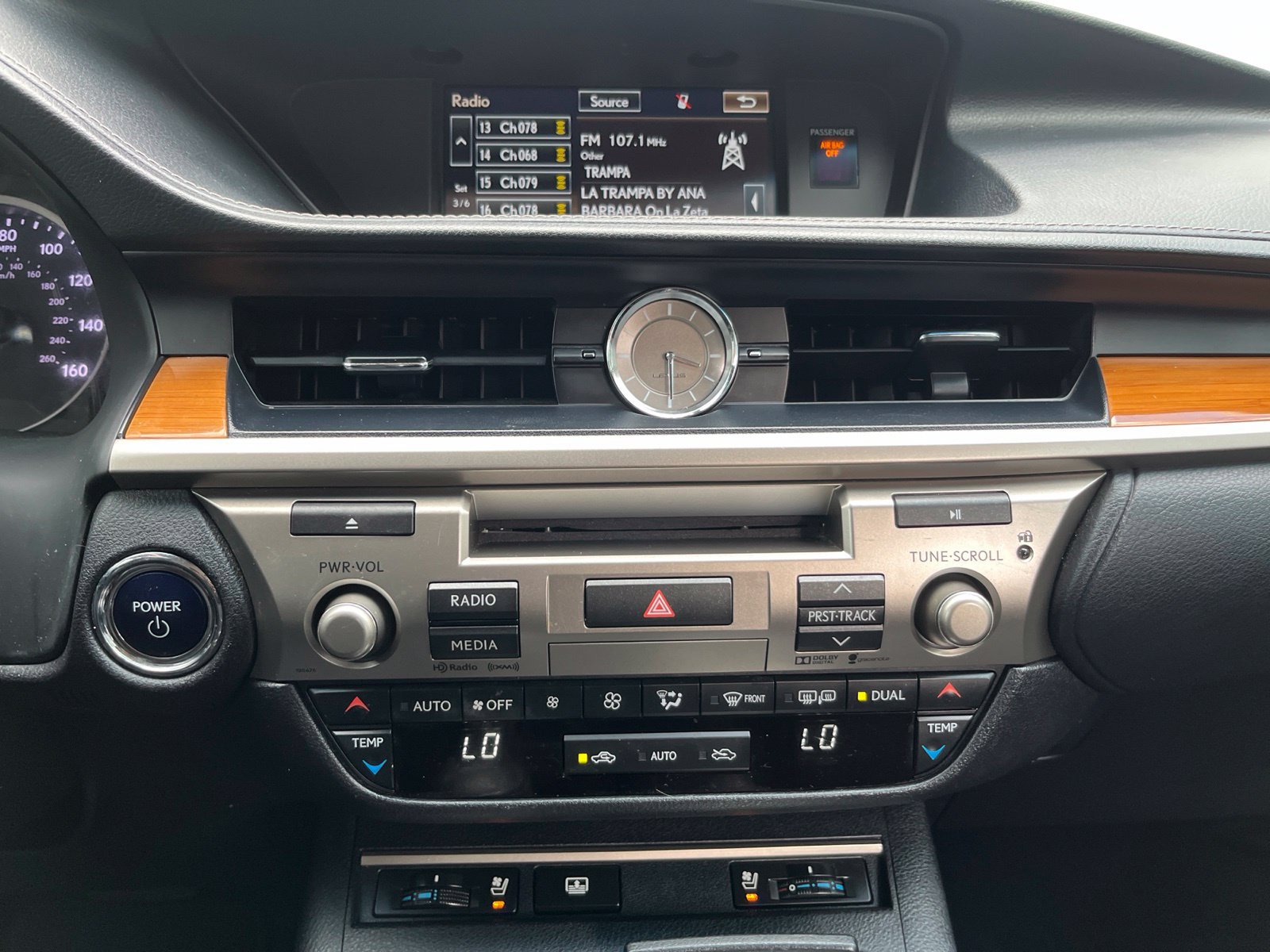 Used 2015 Lexus ES 300h w/ Navigation System Package FWD image 24