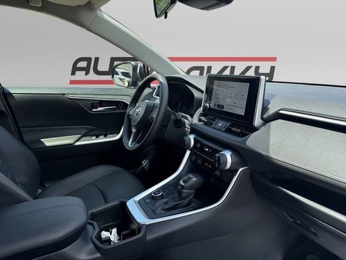 Used 2025 Toyota RAV4 XLE Premium AWD/4WD image 6