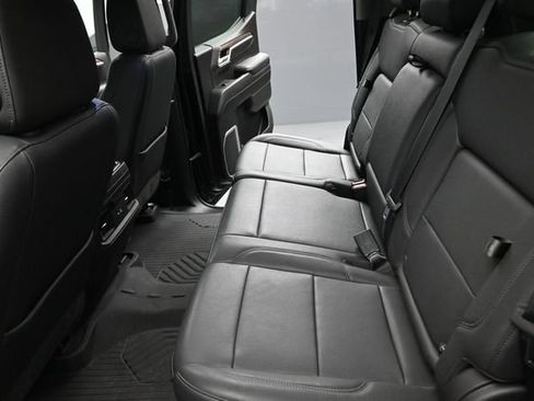Used 2022 Chevrolet Silverado 1500 LT Trail Boss w/ LT Trail Boss Premium Package AWD/4WD image 15