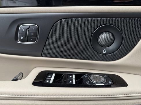 Used 2025 Lincoln Nautilus Premier w/ Equipment Group 102A image 34