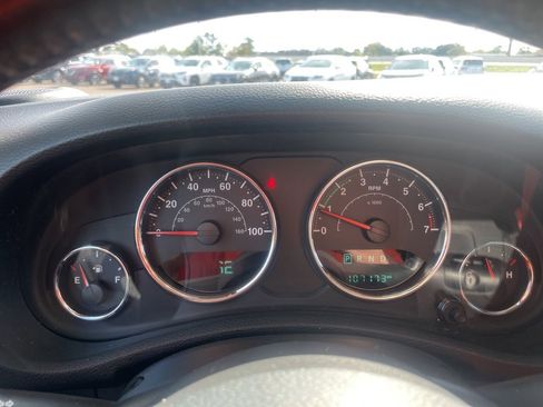 Used 2018 Jeep Wrangler Unlimited Sport S image 22