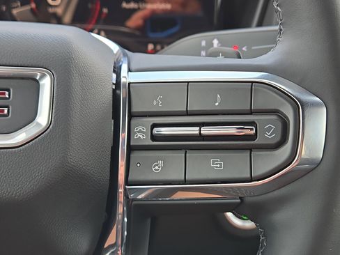 Used 2025 GMC Terrain Elevation image 16