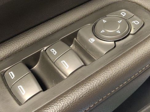 Used 2022 GMC Terrain SLE w/ Driver Convenience Package FWD image 27