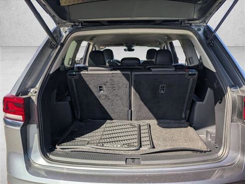 Used 2024 Volkswagen Atlas SE image 16