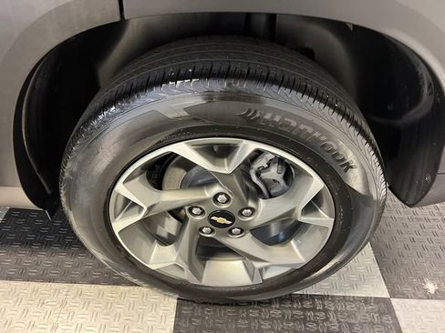 Used 2024 Chevrolet Trax LT w/ Driver Confidence Package FWD image 15