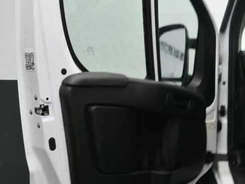 Used 2025 RAM ProMaster 2500 w/ Convenience Group image 13