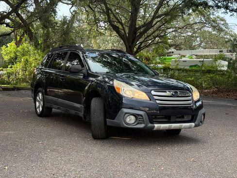 Used 2013 Subaru Outback 2.5i Limited w/ Moonroof Pkg AWD/4WD image 6
