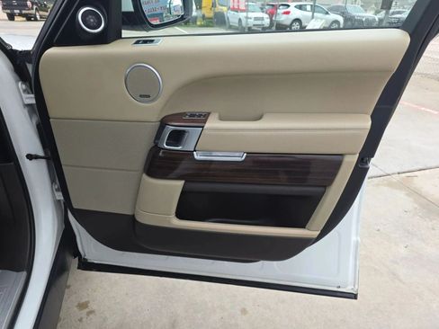 Used 2017 Land Rover Range Rover HSE AWD/4WD image 14
