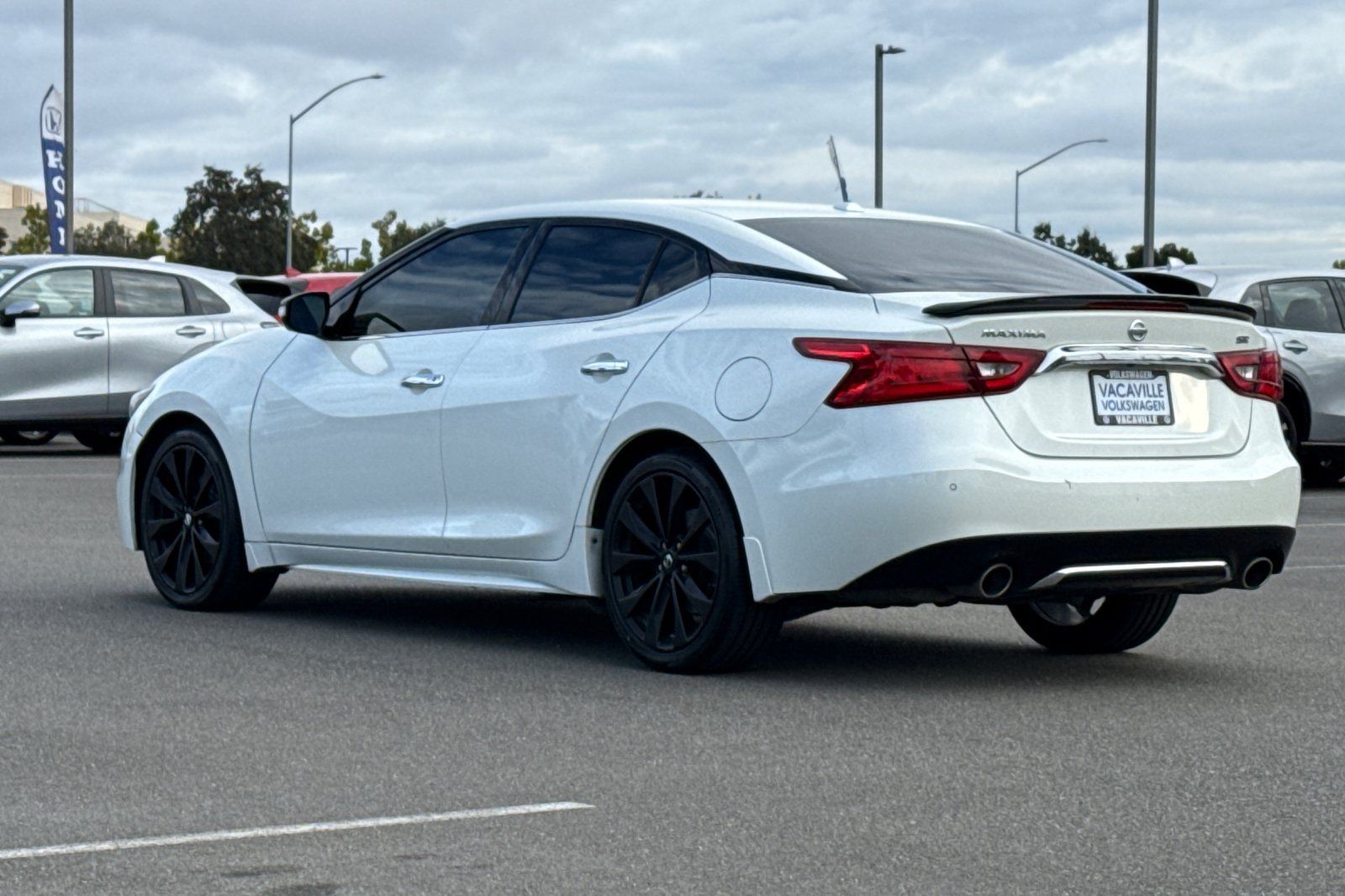 Used 2017 Nissan Maxima SR w/ Midnight Edition FWD image 6