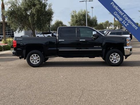 Used 2015 Chevrolet Silverado 2500 LTZ AWD/4WD image 7
