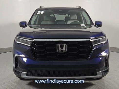 Used 2024 Honda Pilot Touring image 9