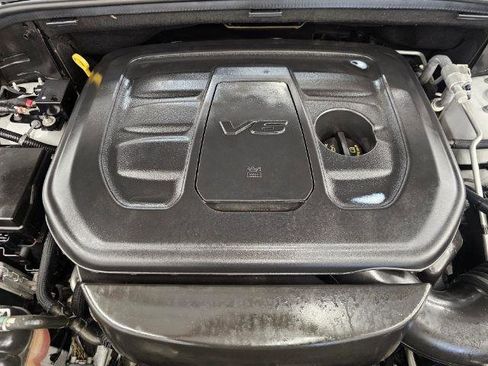 Used 2020 Jeep Grand Cherokee Laredo AWD/4WD image 39