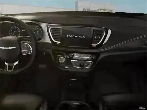 New 2026 Chrysler Pacifica Select image 14