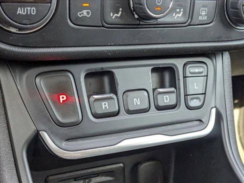 Used 2019 GMC Terrain Denali w/ Advanced Safety Package image 11