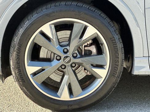 Certified 2023 Audi Q4 e-tron Prestige w/ Black Optic Package image 27