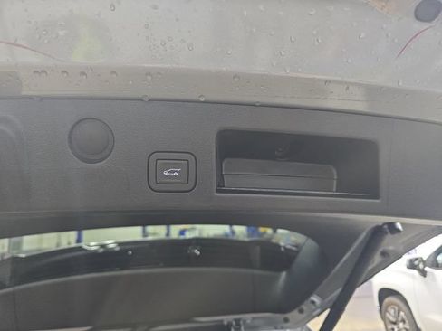 New 2027 Chevrolet Equinox RS w/ LPO, Floor Liner Package AWD/4WD image 14
