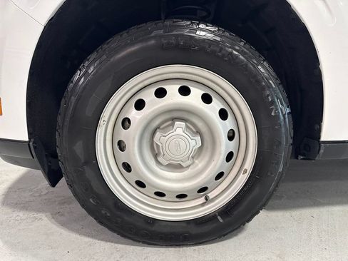 Used 2025 Ford Maverick XL w/ Equipment Group 102A AWD/4WD image 45