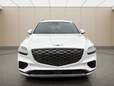 Certified 2026 Genesis GV70 2.5T Advanced image 8
