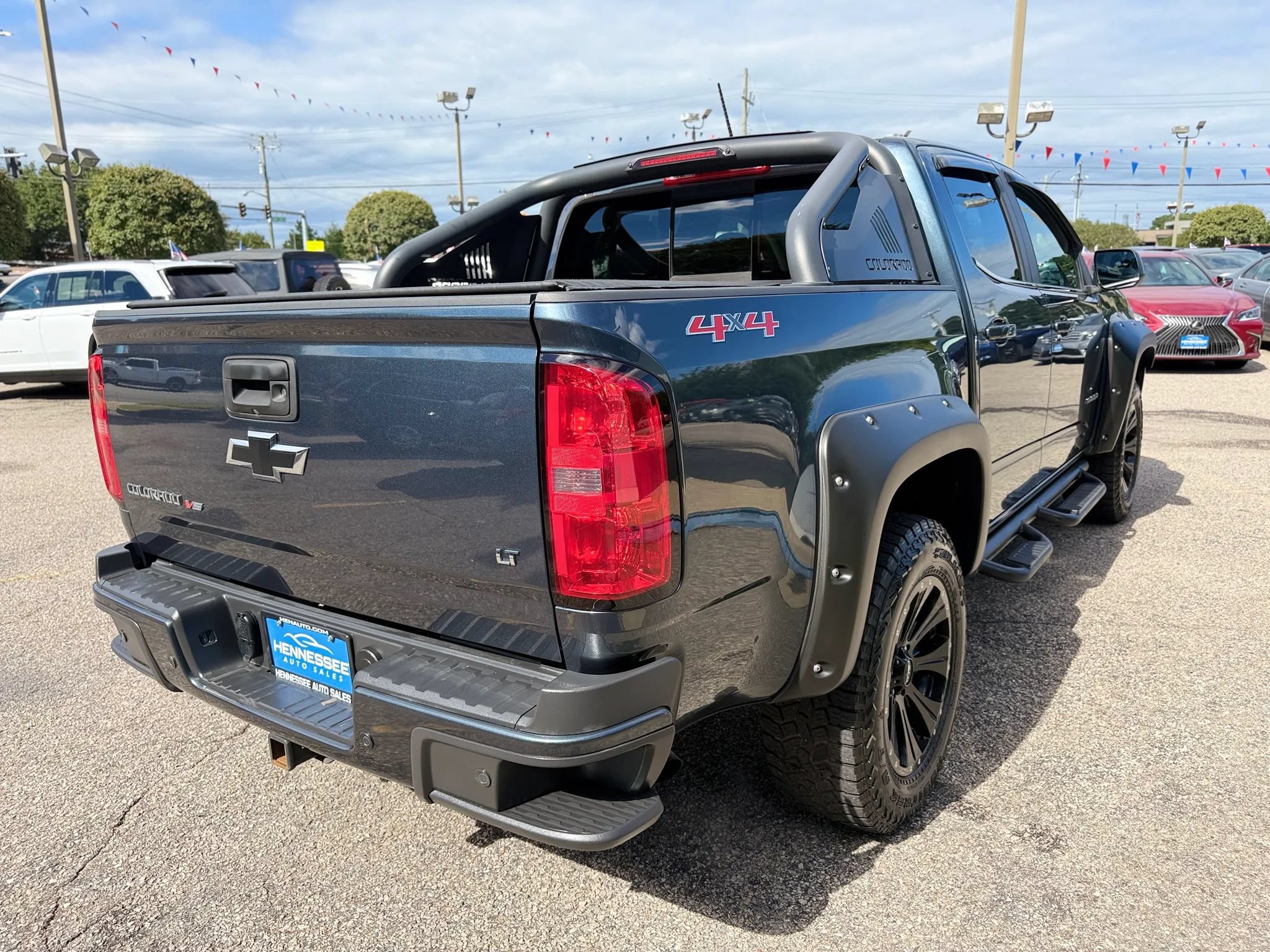 Used 2019 Chevrolet Colorado LT w/ LT Convenience Package AWD/4WD image 8