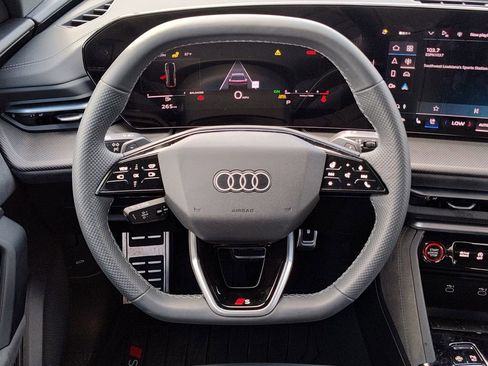 Used 2025 Audi SQ5 Prestige AWD/4WD image 26