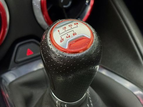 Certified 2021 Chevrolet Camaro LT w/ Technology Package image 19