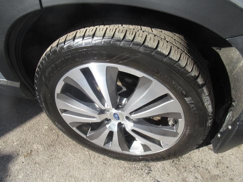 Used 2019 Subaru Ascent Premium image 14