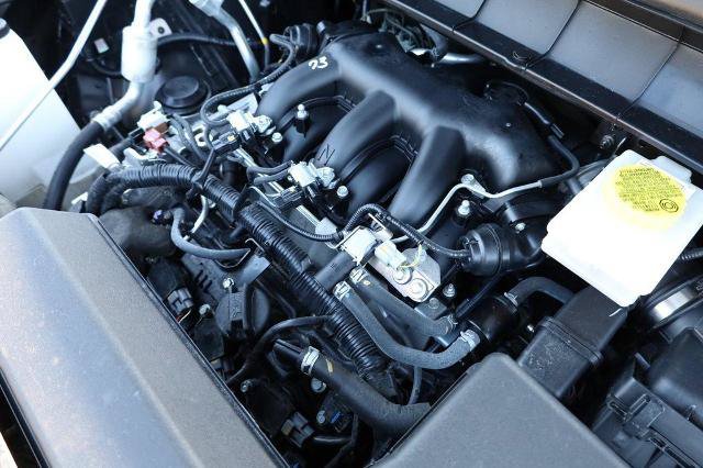 Certified 2025 Nissan Pathfinder SV FWD image 27