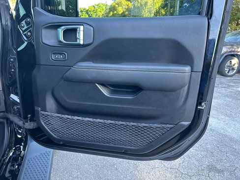 Certified 2021 Jeep Wrangler Unlimited Sahara image 27