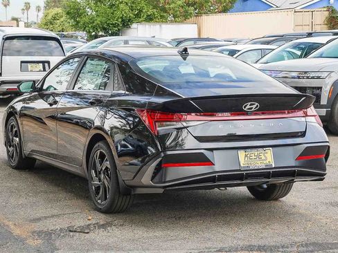 New 2026 Hyundai Elantra SEL Sport Premium image 6