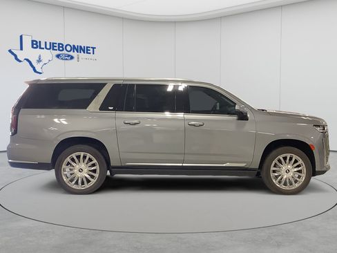Used 2023 Cadillac Escalade ESV Premium Luxury w/ Performance Package RWD image 3