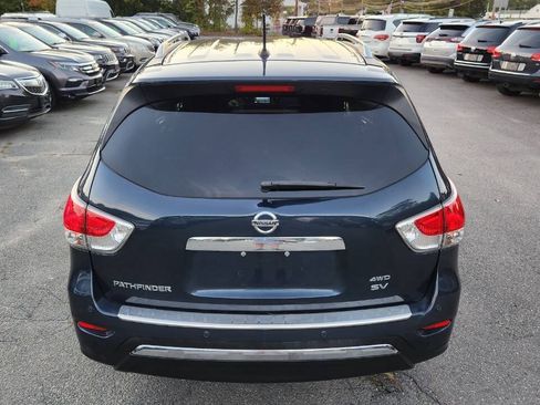 Used 2015 Nissan Pathfinder SV w/ Cargo Package FWD image 12