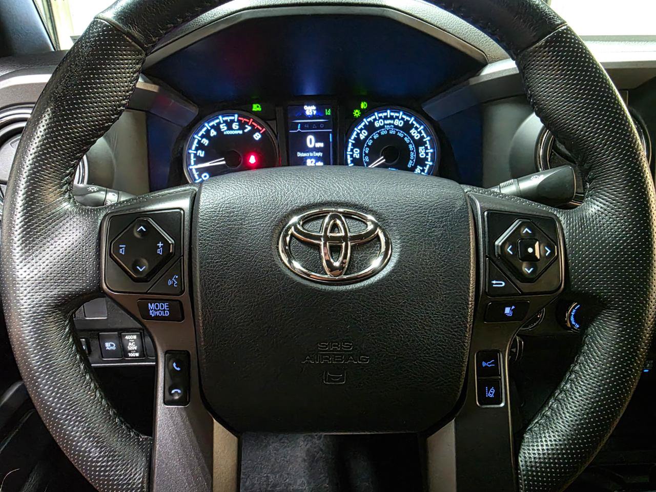 Used 2020 Toyota Tacoma TRD Sport AWD/4WD image 28