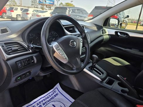 Used 2016 Nissan Sentra S FWD image 6