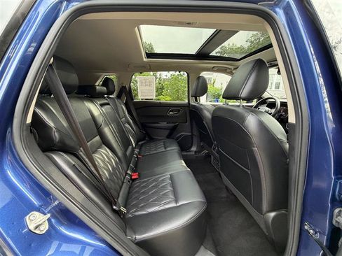 Used 2023 Nissan Rogue Platinum w/ Platinum Premium Package AWD/4WD image 22