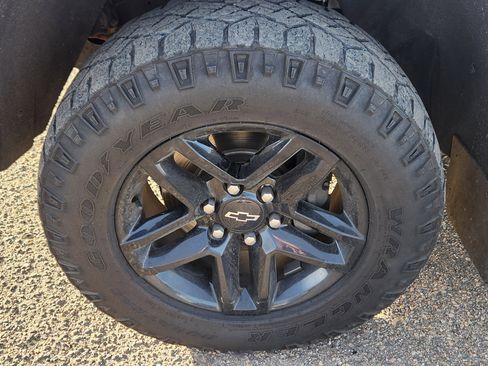 Used 2022 Chevrolet Silverado 1500 Custom Trail Boss image 7