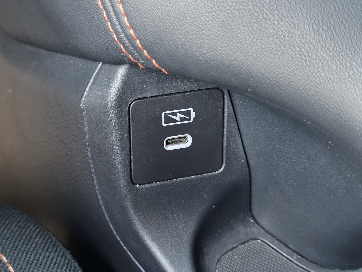 Certified 2024 Honda HR-V Sport image 6