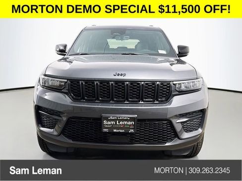 New 2025 Jeep Grand Cherokee Altitude image 2