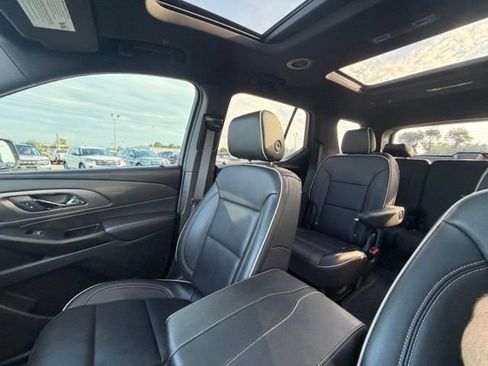 Used 2023 Chevrolet Traverse Premier w/ Redline Edition AWD/4WD image 38