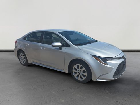 Used 2024 Toyota Corolla LE FWD image 7