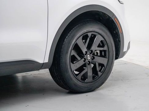 Used 2021 Kia Sorento S w/ Panoramic Sunroof Package image 8