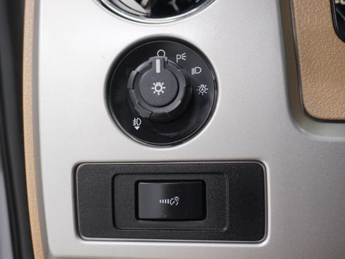 Used 2013 Ford F150 Lariat w/ Lariat Chrome Pkg AWD/4WD image 24